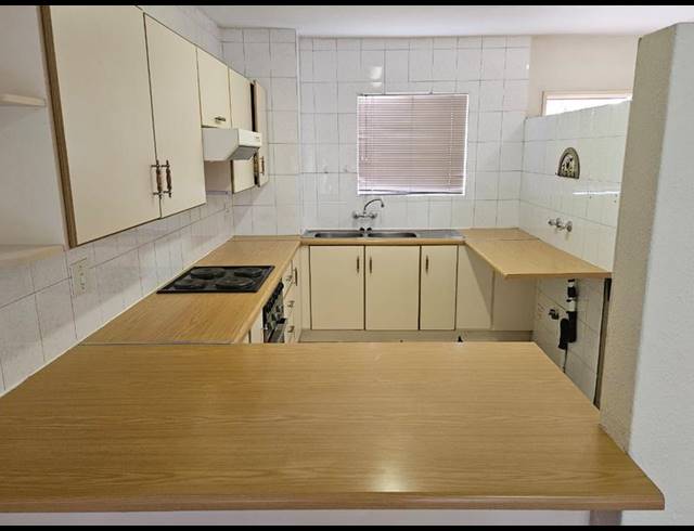 2 BEDROOM TOWNHOUSE FOR SALE IN NEW REDRUTH